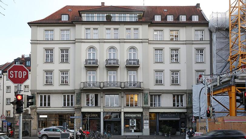 Beste Lage, beste Gesellschaft: Das Angebot für dieses Haus startet bei 22 Millionen Euro. Beste Lage, beste Gesellschaft: Das Angebot für dieses Haus startet bei 22 Millionen Euro.