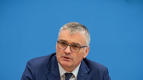 Die Bundesregierung &auml;u&szlig;ert sich nun etwas klarer als bisher zum US-Vorgehen gegen Venezuela.