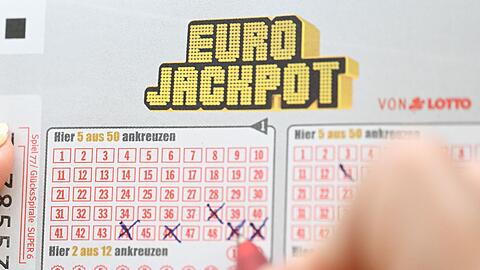 Beim Eurojackpot tippen die Teilnehmer f&uuml;nf Zahlen und zwei Zusatzzahlen.