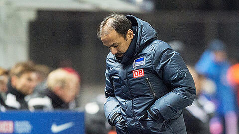 Das Aus bei Hertha rückt für Jos Luhukay immer näher.