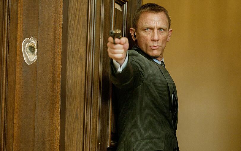 James Bond "007" (Daniel Craig) setzt alles daran, eine sensible Liste zurückzuholen, die gestohlen wurde. James Bond "007" (Daniel Craig) setzt alles daran, eine sensible Liste zurückzuholen, die gestohlen wurde.