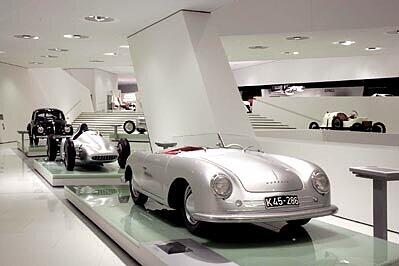 Porsche Museum: Roadster von 1948