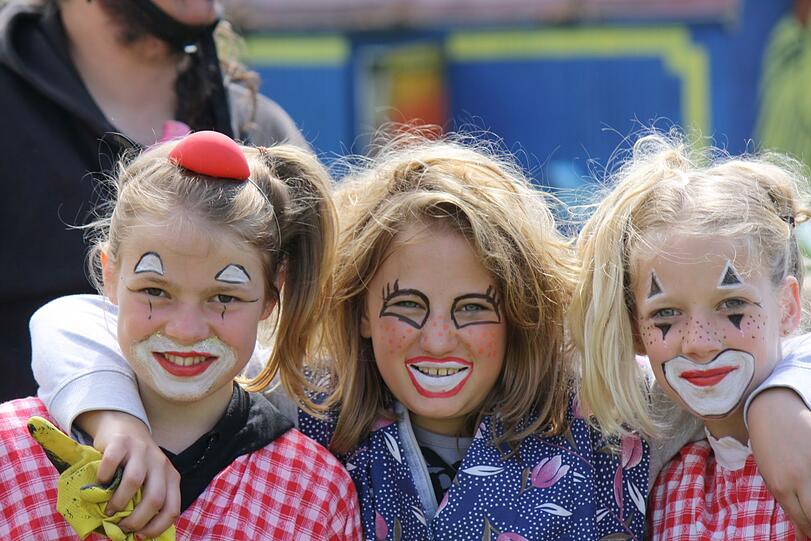 Einmal als Clown das Publikum zum Lachen bringen &ndash; das geht bei den Kinderzirkustagen in Königsdorf!