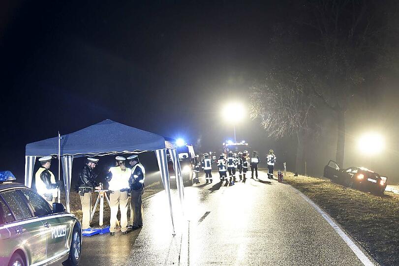 Der Fahrer des Audis verstarb kurze Zeit später im Krankenhaus.