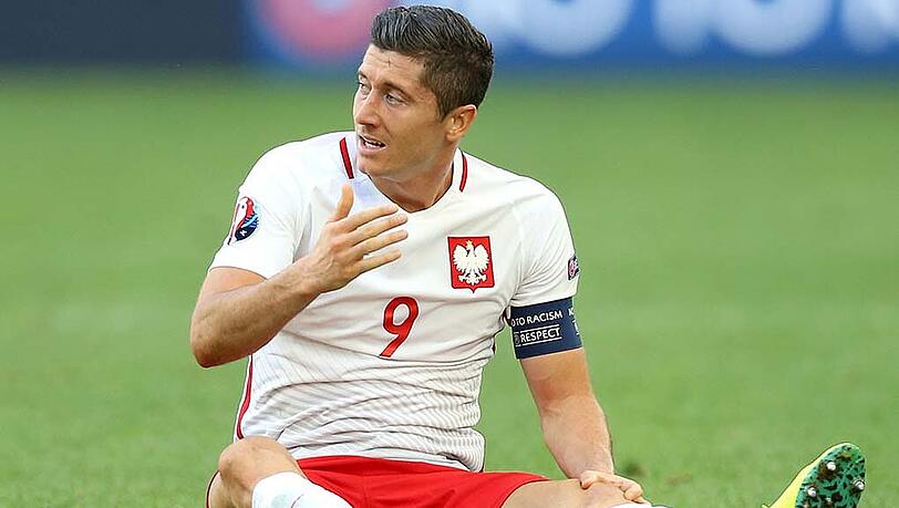 Robert Lewandowski möchte gegen die Schweiz sein erstes EM-Tor schießen. Die Partie läuft im ZDF. Robert Lewandowski möchte gegen die Schweiz sein erstes EM-Tor schießen. Die Partie läuft im ZDF.