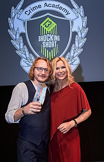 Der Gewinner Michael Podogil (Regisseur "Fucking Drama") und Veronica Ferres