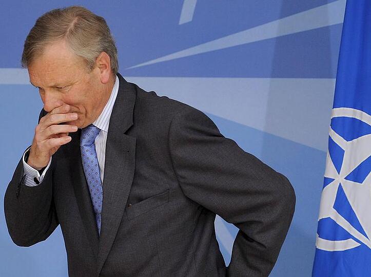 Nachdenklich: NATO-Generalsekretär Jaap de Hoop Scheffer.