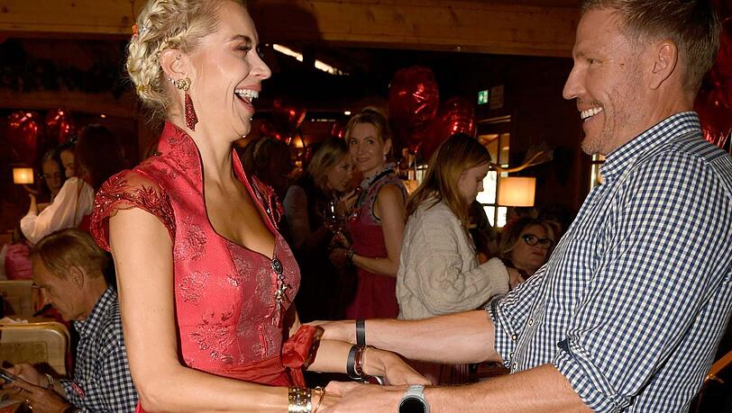 Kennen sich seit 20 Jahren: Moderatorin Verena Kerth und Ex-Bayern-Kicker Christian Lell. Kennen sich seit 20 Jahren: Moderatorin Verena Kerth und Ex-Bayern-Kicker Christian Lell.