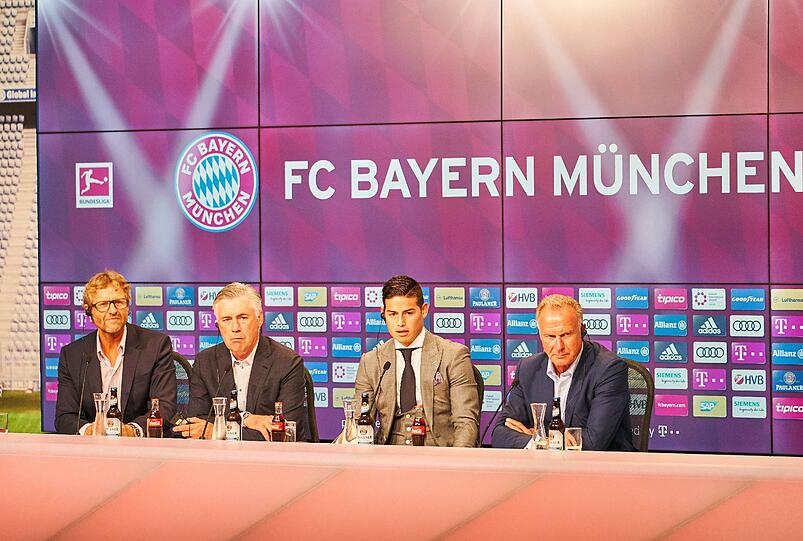 Karl-Heinz Rummenigge und Carlo Ancelotti präsentierten den Neuzugang gemeinsam.