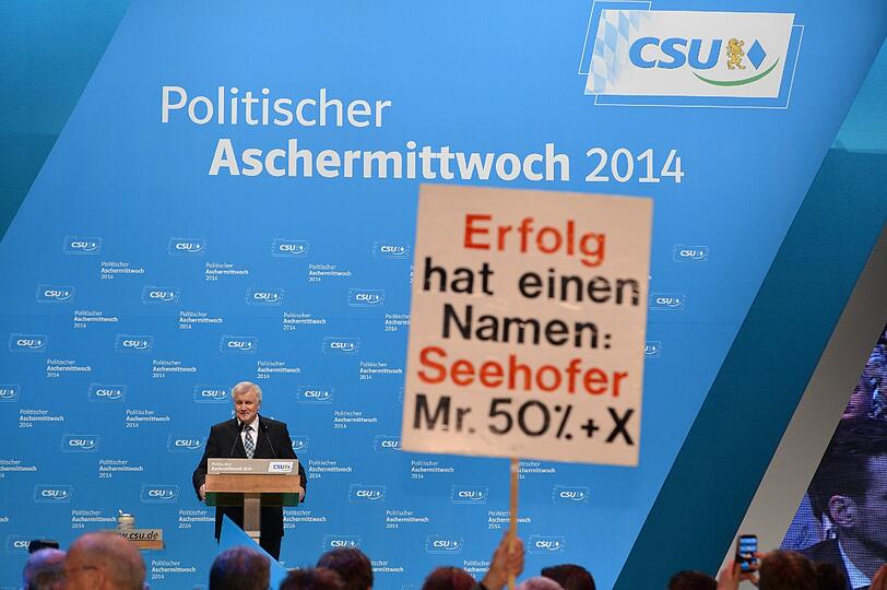 &bdquo;Willkommen bei den Siegern!&ldquo;

(CSU-Parteichef Horst Seehofer in Passau)