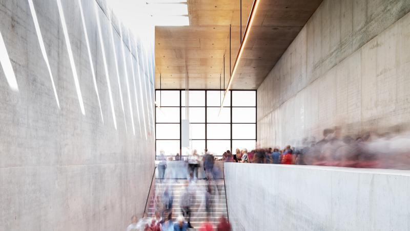 Besucher in der James-Simon-Galerie. Die Berliner Museen sind beliebt. Besucher in der James-Simon-Galerie. Die Berliner Museen sind beliebt.