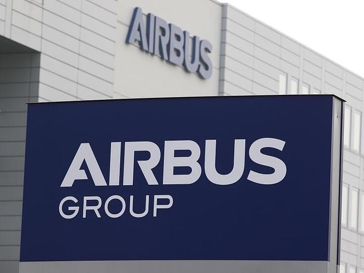 Der europäische Flugzeugbauer Airbus hat sich in den Untersuchungen zu Bestechungs- und Korruptionsvorwürfen nach eigenen Angaben in drei Ländern geeinigt.
