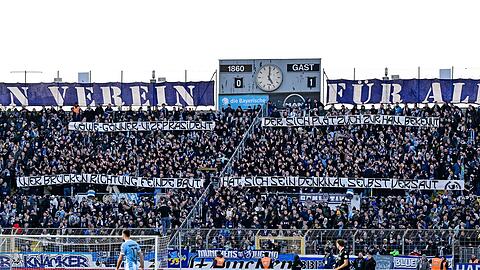 Beim 1:1 des TSV 1860 schoss die Westkurve gegen Vizepräsident Hans Sitzberger.