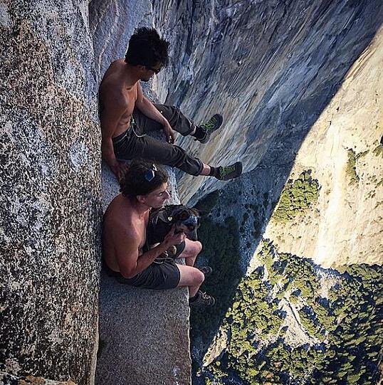 Der US-Extremsportler Dean Potter ist bei einem "Base Jump"-Unfall im Yosemite-Park ums Leben gekommen.