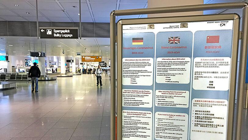 Plakat am Flughafen. Plakat am Flughafen.