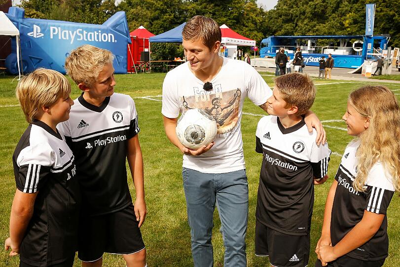 Nationalspieler und Bayern-Star Toni Kroos gab Experten-Ratschläge aus erster Hand.