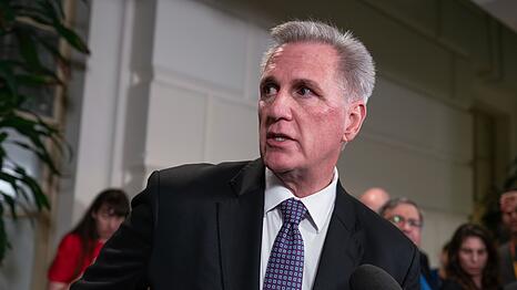 Republikaner Kevin McCarthy scheiterte an dem Versuch einen Gesetzesentwurf voranzubringen, der deutliche Einsparungen vorsah.