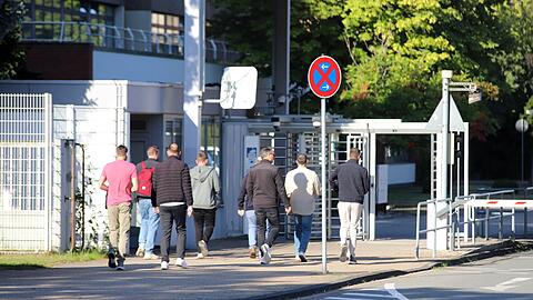 Wieder bangen Besch&auml;ftigte bei VW um ihre Jobs.