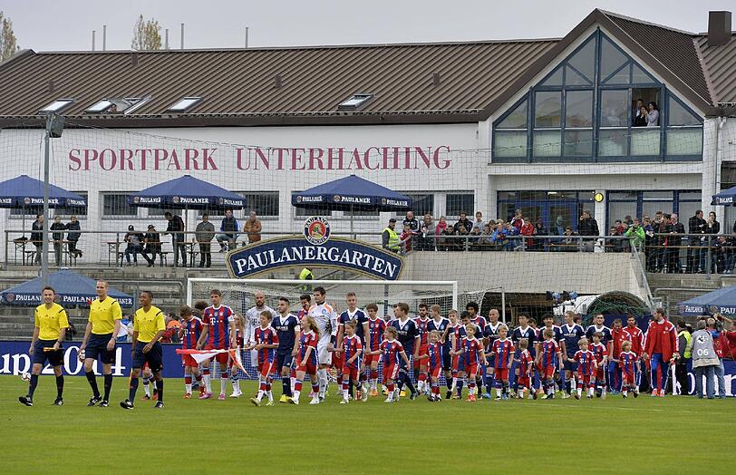 Die Bilder vom Spiel der Bayern gegen die Paulaner Traumelf in Unterhaching