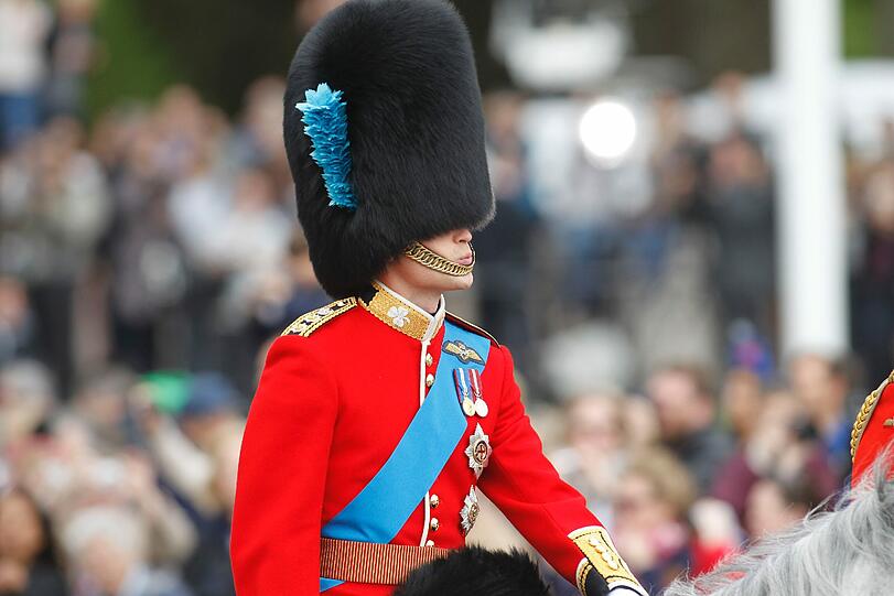"Trooping the Colour": Mit der traditionellen Parade wurde der 86. Geburtstag der Queen offiziell begangen. Die AZ zeigt die besten Bilder.