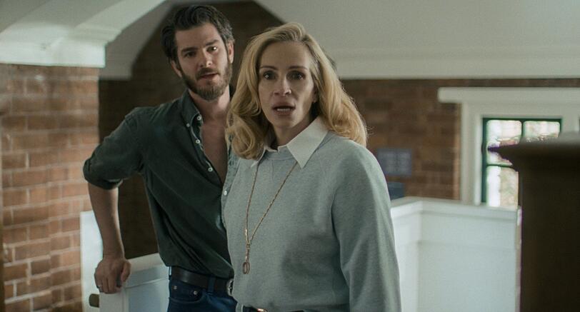 Beschuldigt: Andrew Garfield as Hank und Julia Roberts als befreundete Professorin Alma .