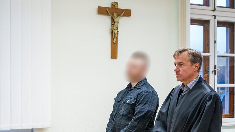 Ein Polizist hat nun seine Verurteilung zu einer Bewährungsstrafe akzeptiert. (Archivbild)