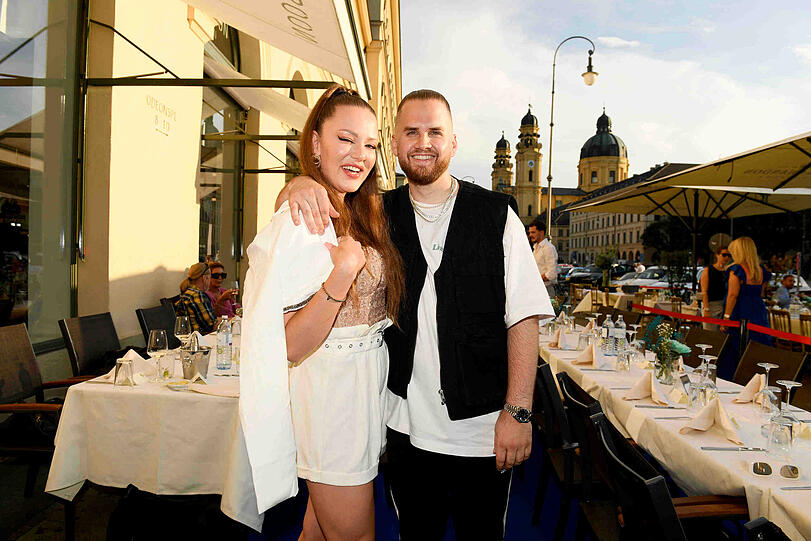 Joelina Drews und Freund und Musikproduzent Adrian Louis