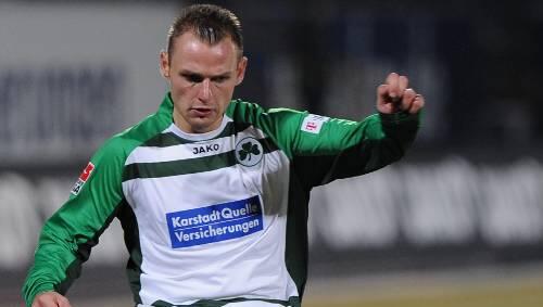Will künftig "lieber die Klappe halten" und in Kaiserslautern mächtig Dampf machen: Bernd Nehrig. Will künftig "lieber die Klappe halten" und in Kaiserslautern mächtig Dampf machen: Bernd Nehrig.