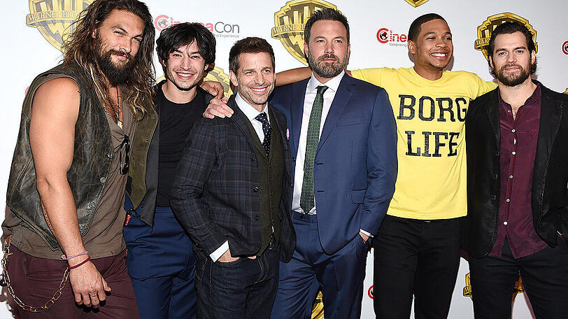 Zack Synder (Mitte) und der "Justice League"-Cast
