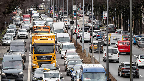 An der Landshuter Allee m&uuml;ssen sich Autofahrer auf Einschr&auml;nkungen einstellen.