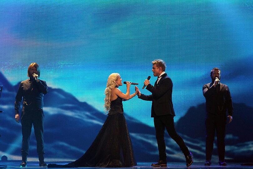 Mit ihrem mystischen Popsong &bdquo;Euphoria&ldquo;gewann die Sängerin Loreen im Finale in Baku. Roman Lob belegte am Ende einen guten achten Platz. Aber auch die Auftritte der anderen Nationen waren wie immer sehenswert. Die besten Bilder vom ESC-Finale aus Baku!