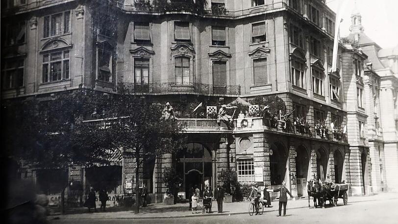 Dort, wo früher das Café Neptun und die Wohnung der Hofbauers war...