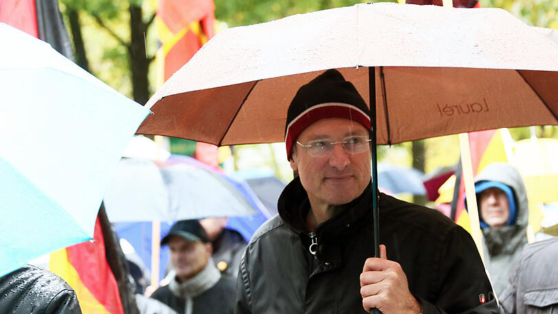 Mittendrin Rechtspopulist Michael Stürzenberger