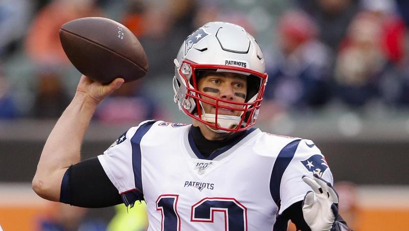 Quarterback-Legende Tom Brady und New England haben das letzte Spiel vor den Playoffs verloren. Quarterback-Legende Tom Brady und New England haben das letzte Spiel vor den Playoffs verloren.