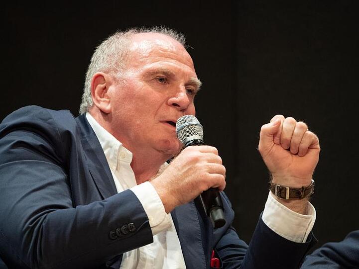 Uli Hoeneß hält sich zum Thema Löw öffentlich noch zurück.