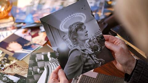 Die Sky Original Doku-Serie "Petra Kelly - Der rätselhafte Tod einer Friedensikone" läuft ab 1. Oktober bei Sky und Wow.