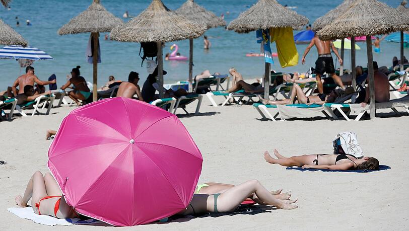 Strandurlaub ist immer noch heiß begehrt. (Archivbild) Strandurlaub ist immer noch heiß begehrt. (Archivbild)