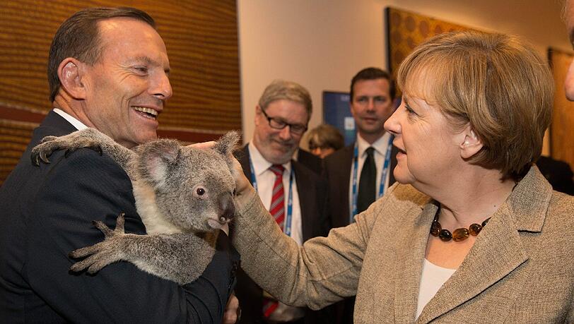 Australiens Premierminister Tony Abbott (l.) mit Bundeskanzlerin Angela Merkel Australiens Premierminister Tony Abbott (l.) mit Bundeskanzlerin Angela Merkel