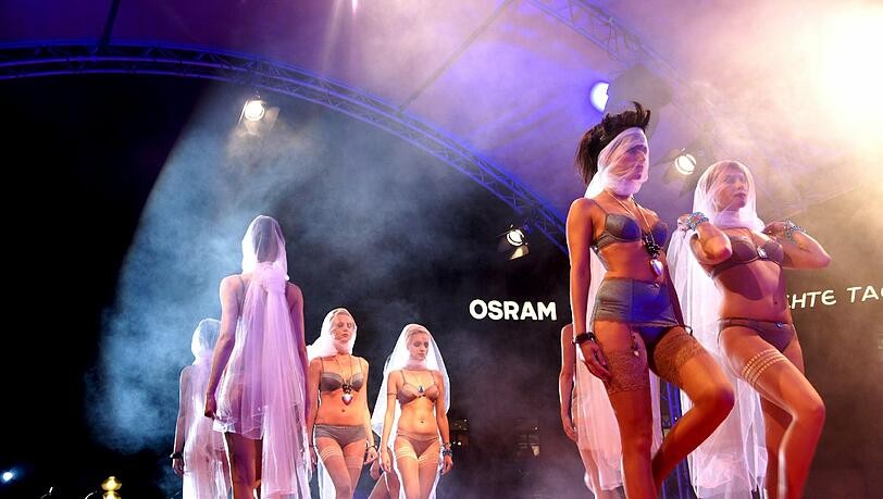 Eine Shoppingnacht - mit Dessous-Modenschau - wie in der Fußgängerzone wird es in Pasing nicht geben. Eine Shoppingnacht - mit Dessous-Modenschau - wie in der Fußgängerzone wird es in Pasing nicht geben.