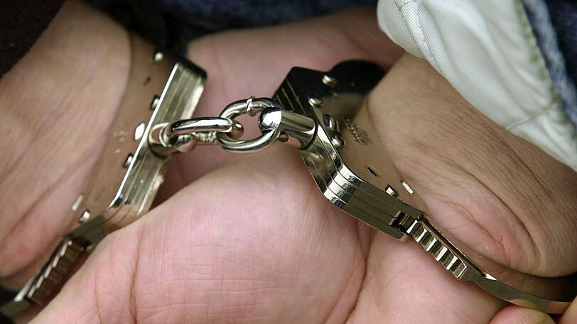 Die Polizei konnte den gewalttätigen 38-Jährigen festnehmen. (Symbolbild)