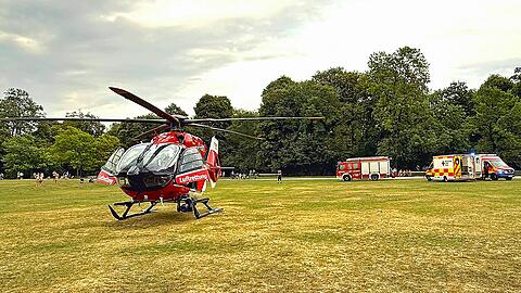 Der Intensivtransporthubschrauber Christoph München flog die Person in ein Münchner Krankenhaus. Der Intensivtransporthubschrauber Christoph München flog die Person in ein Münchner Krankenhaus.