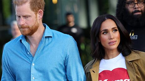 Harry und Meghan sind mit ihren Kindern nach Gro&szlig;britannien gezogen.