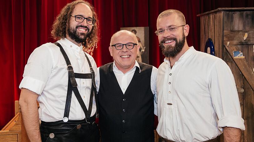 "Da wampert Zodert & da boartert Plattert": Markus Niemeier (v.l.) und Johannes "Jockl" Schwarz mit Moderator Jürgen Kirner (Mitte).