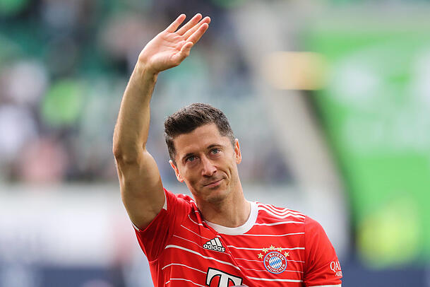 Das Ende einer Ära: Weltfußballer Robert Lewandowski verlässt den FC Bayern nach acht Jahren und 344 Toren in 375 Spielen für die Münchner. Das Ende einer Ära: Weltfußballer Robert Lewandowski verlässt den FC Bayern nach acht Jahren und 344 Toren in 375 Spielen für die Münchner.