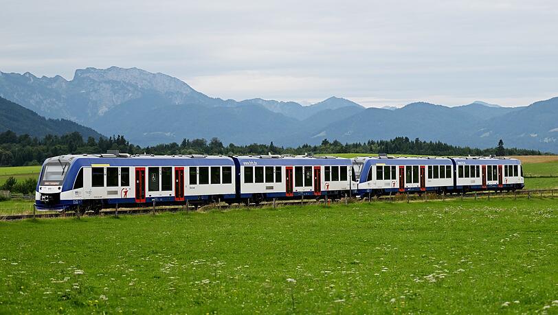 Auf der Strecke von München ins Oberland herrschte zuletzt Stillstand. (Archivbild)