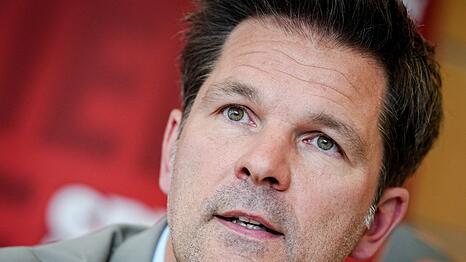 SPD-Spitzenkandidat Steffen Krach sieht sich im Berliner Wahlkampf vom Bundestrend und staatsanwaltschaftlichen Ermittlungen ausgebremst. (Archivbild)