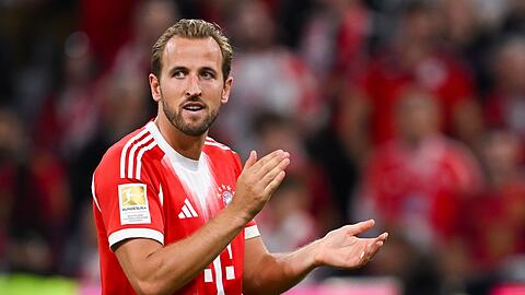 Am Tag nach seinem Hattrick gegen Leipzig musste Harry Kane in Tirol nur viele Autogramme schreiben, aber nicht wieder auf den Platz.