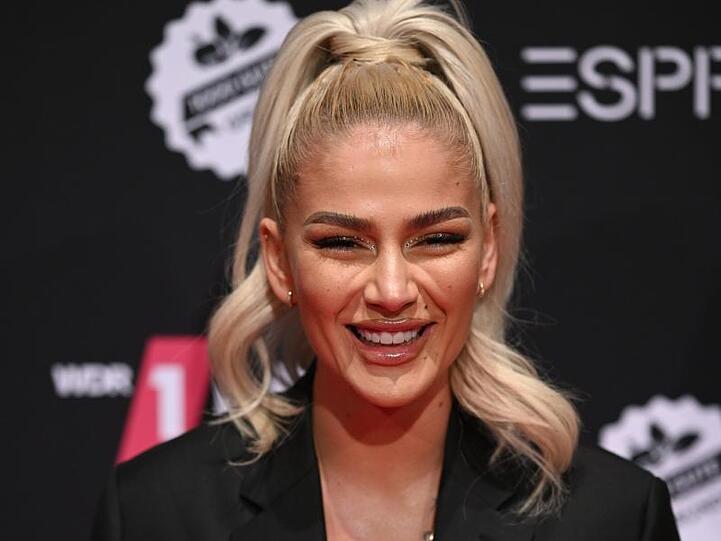 Loredana, Rapperin aus der Schweiz (2019).