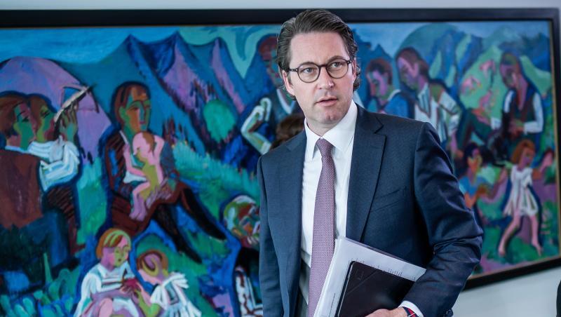 Andreas Scheuer (CSU) kommt zu einer Sitzung im Kanzleramt. Foto: Michael Kappeler/dpa Andreas Scheuer (CSU) kommt zu einer Sitzung im Kanzleramt. Foto: Michael Kappeler/dpa