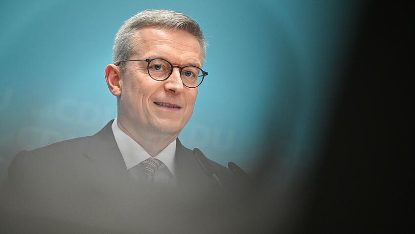 Digitalminister Wildberger hat sich dafür ausgesprochen, das europäische Digitalgesetz DSA konsequent durchzusetzen. (Archivbild)